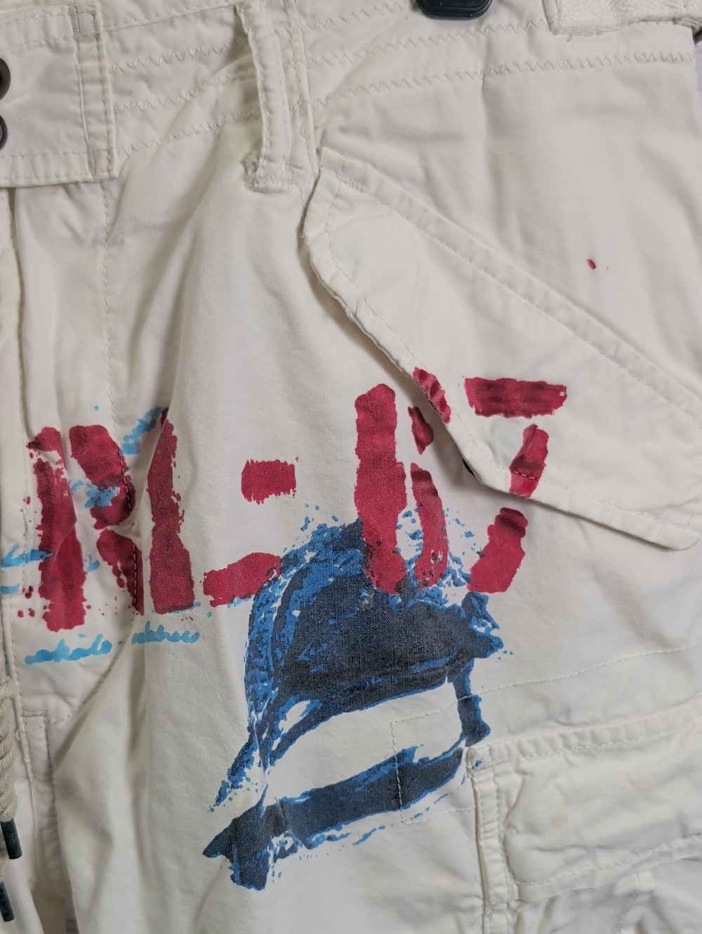 Polo Ralph Lauren 90's White Cargo Style Shorts w/ Graphic Print - Size 36 - Picture 2 of 10